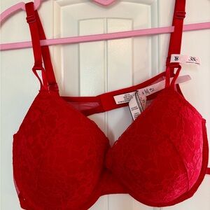 Victoria's Secret Sexy Tee Posey Lace Lightly Lined Demi Bra in Lipstick
